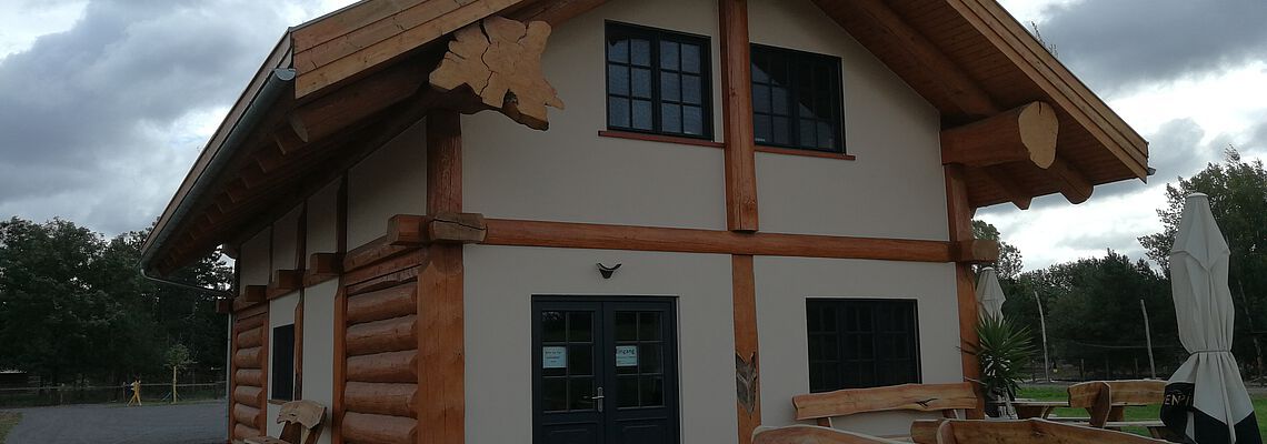 Post and Beam Naturstammhaus