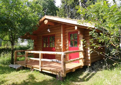 Halbstamm Blockhaus Sheperd Creek_Separater Raum für Gartengeräte