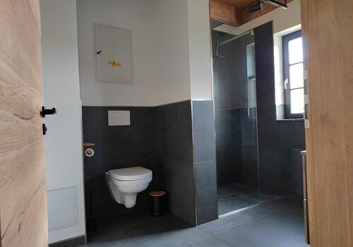 Post & Beam Blockhaus Blackfoot_Bad im EG