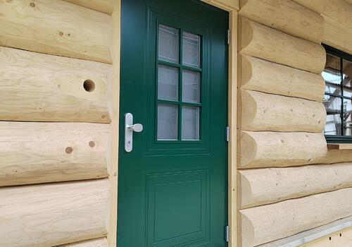 Blockhaus "Beaver Creek" - Blick auf Haustür