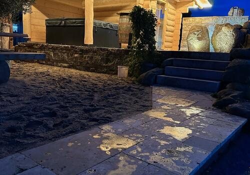 Ansicht Halbstamm-Blockhaus Sauna "Deer River"