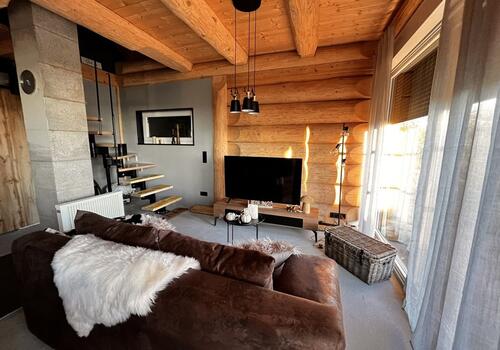 Little Eagle II - Wohnraum mit Treppe