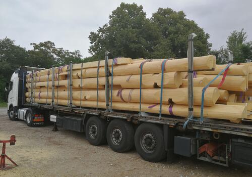 Transport eines Blockhaus