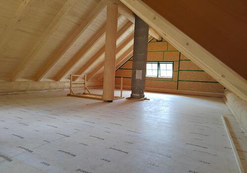 Blockhaus "Beaver Creek" - Blick in das Obergeschoß
