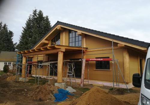 Post & Beam Blockhaus mit überdachter Terrasse