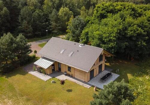 Post & Beam Blockhaus Blackfoot_Ansicht von der Seite