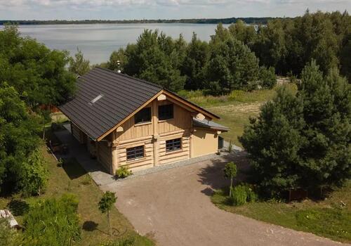 Post & Beam Blockhaus Blackfoot_Ansicht von vorn