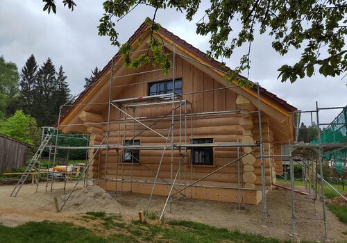 Blockhaus "Beaver Creek" - Blick auf Giebel