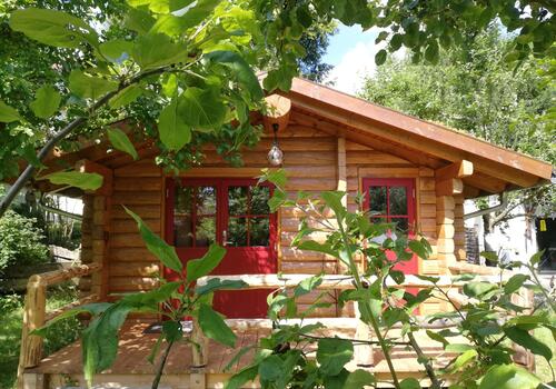 Halbstamm Blockhaus Sheperd Creek_Eine schöne große Terrasse